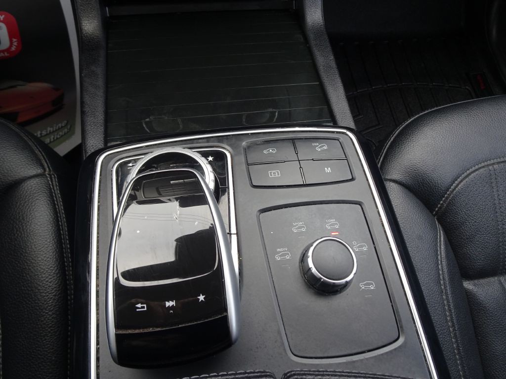 2017 Mercedes-Benz GLS-Class Image 28