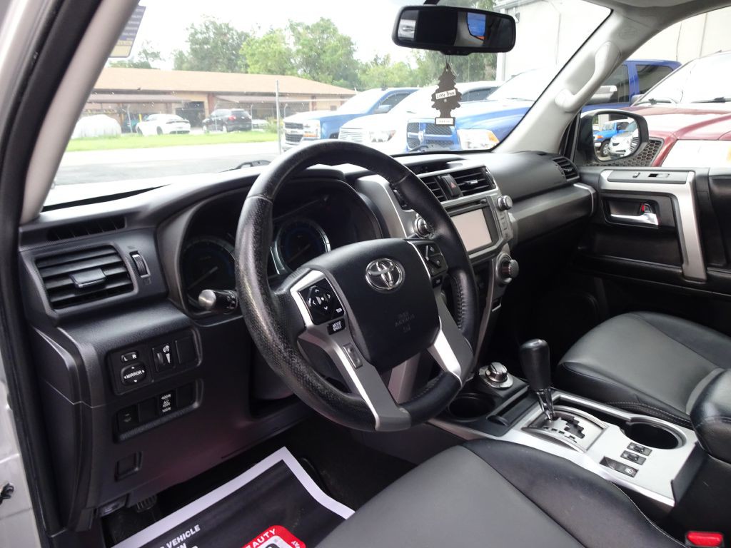 2014 Toyota 4Runner Image 10