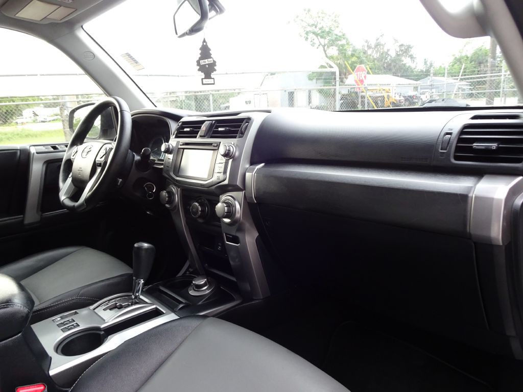 2014 Toyota 4Runner Image 15