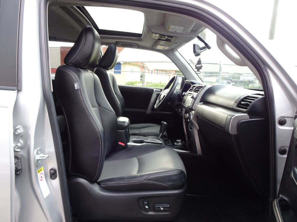 2014 Toyota 4Runner Image 16