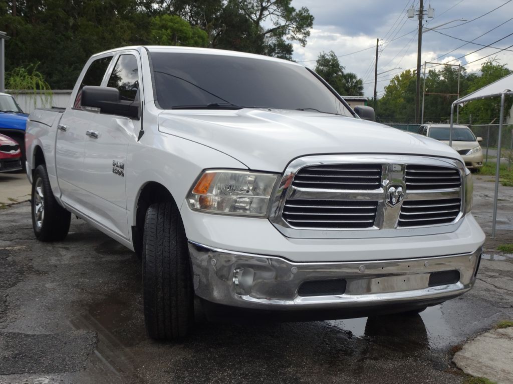 2015 RAM 1500 Image 3
