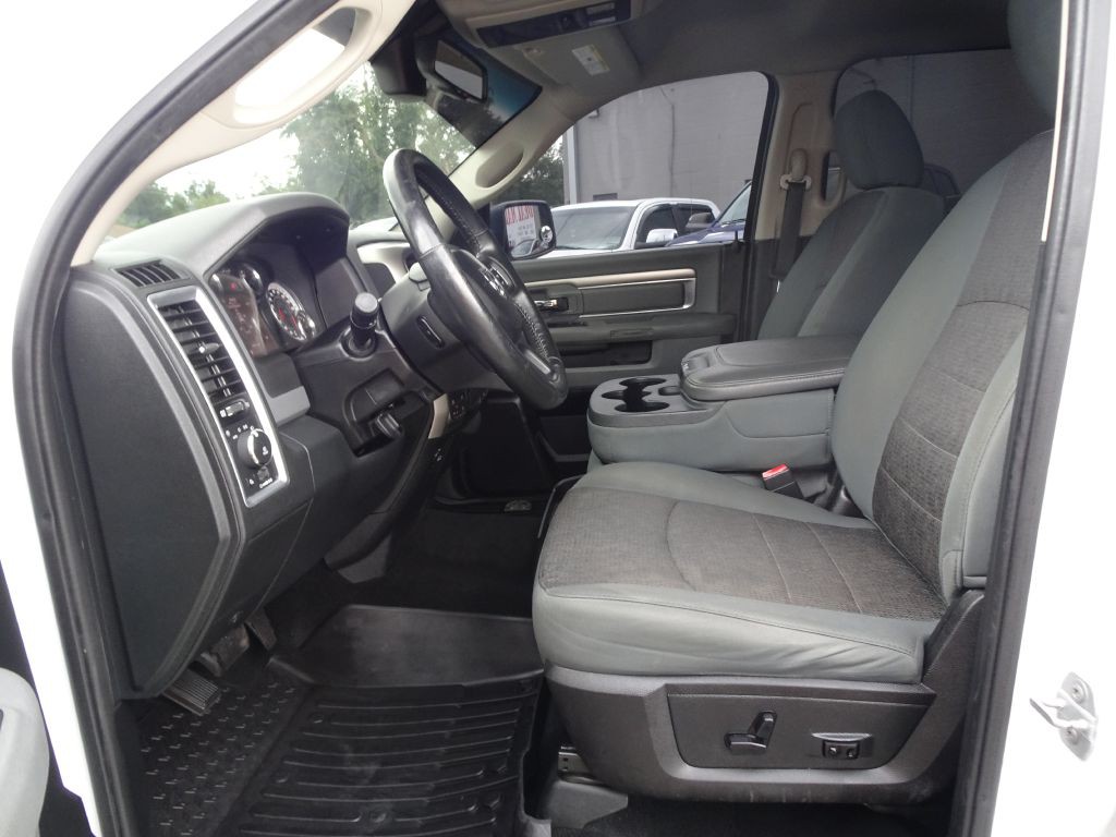 2015 RAM 1500 Image 11