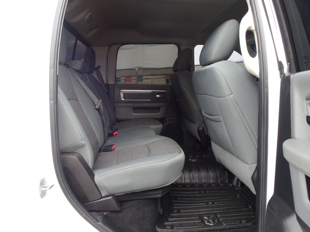 2015 RAM 1500 Image 18