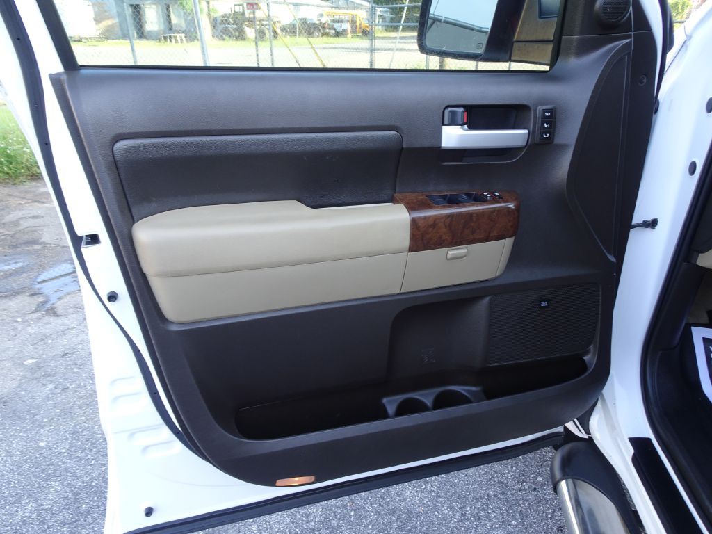 2010 Toyota Tundra Image 12