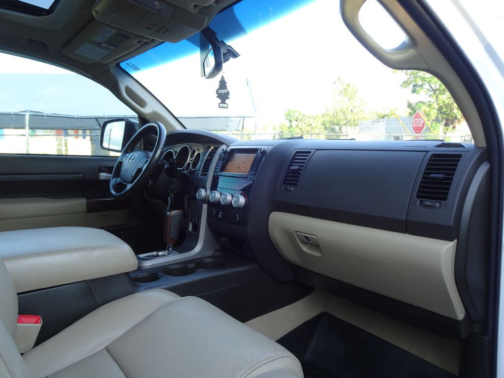2010 Toyota Tundra Image 15