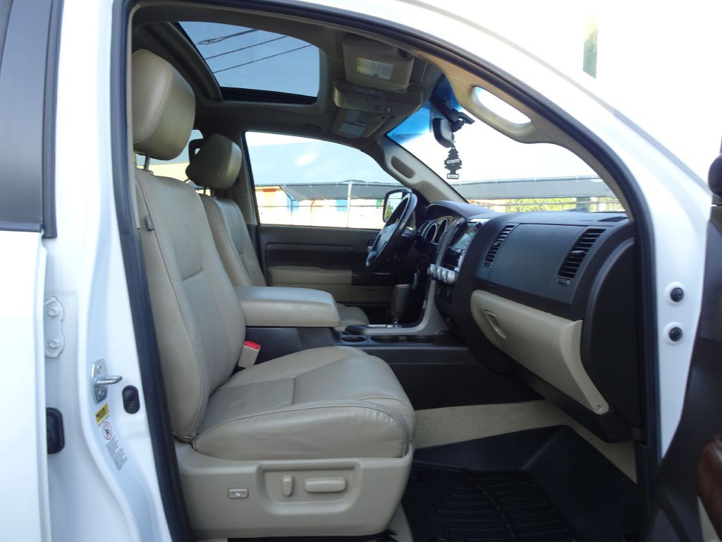 2010 Toyota Tundra Image 16