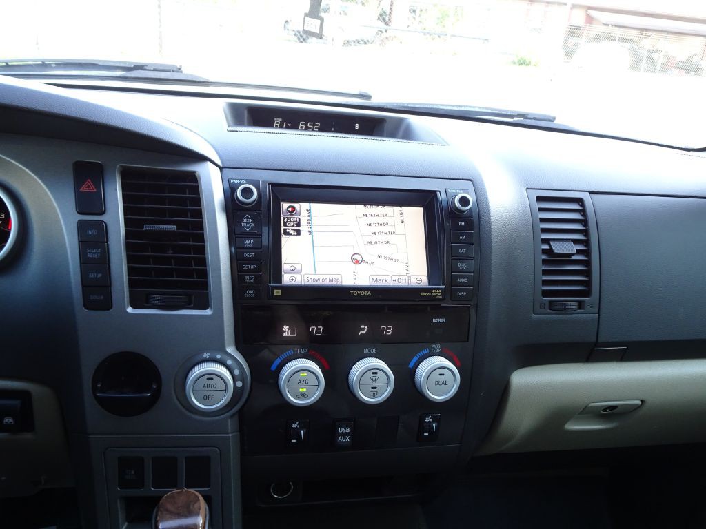 2010 Toyota Tundra Image 24