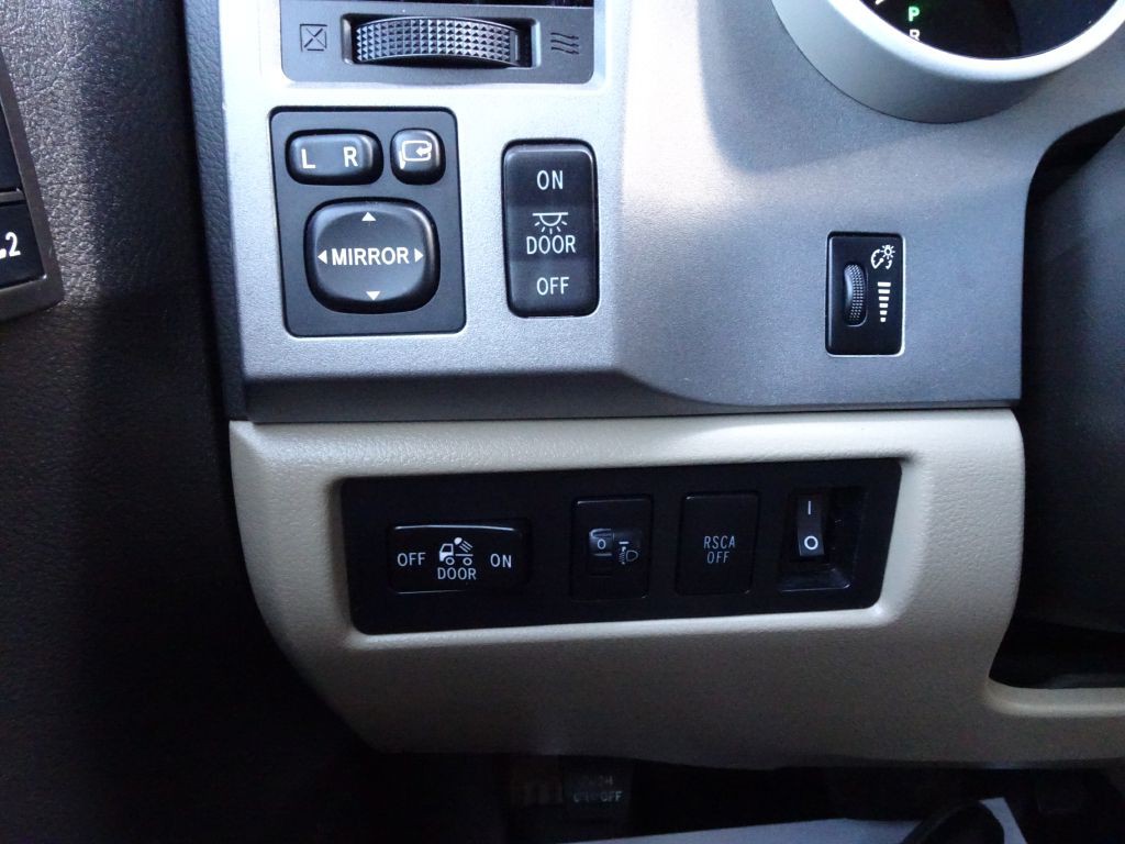 2010 Toyota Tundra Image 26