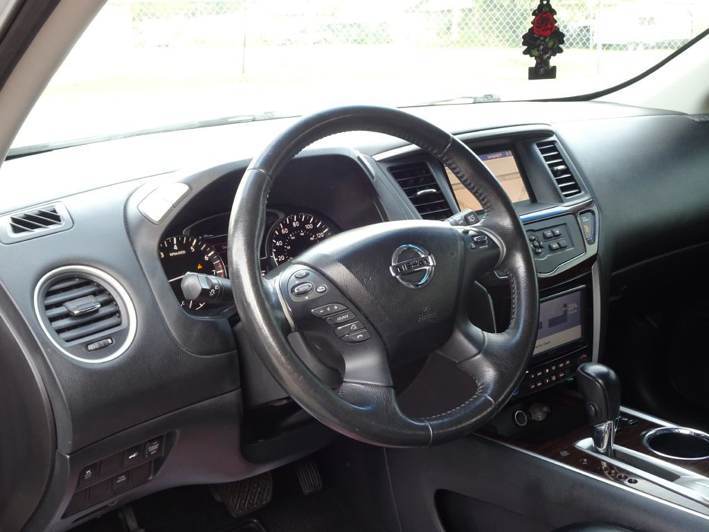 2014 Nissan Pathfinder Image 11