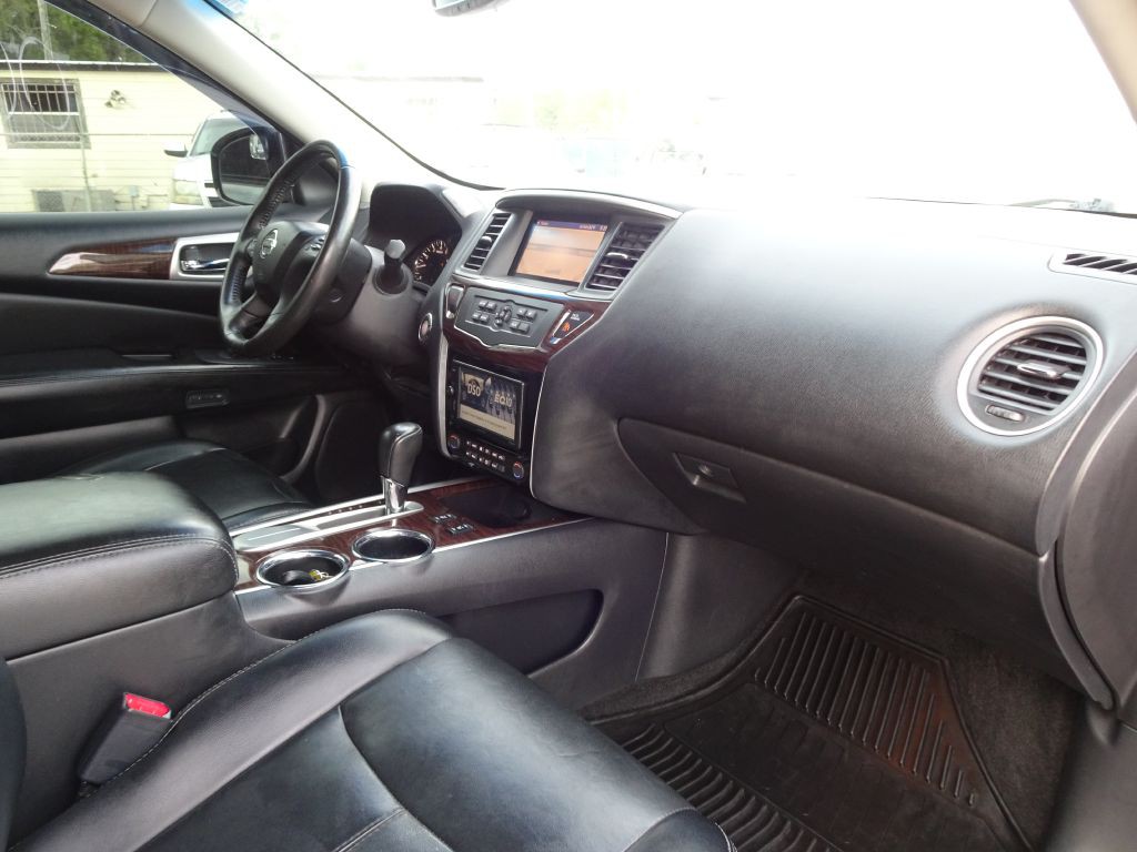 2014 Nissan Pathfinder Image 16