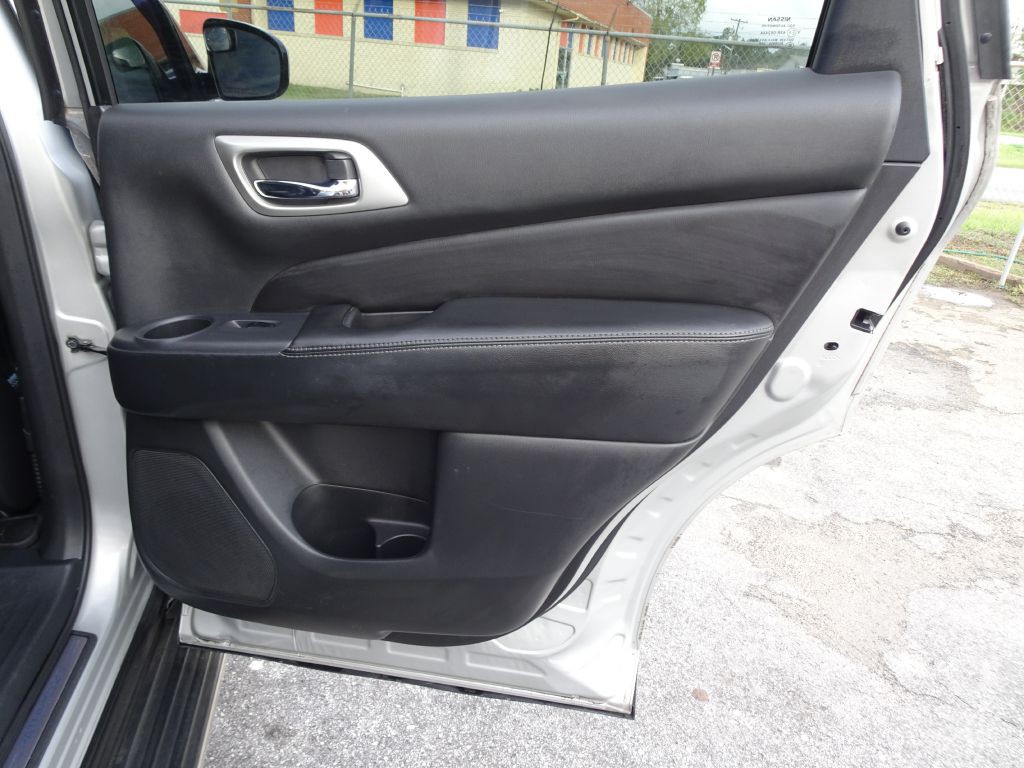 2014 Nissan Pathfinder Image 20