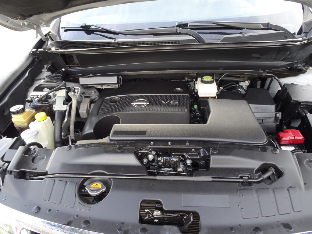 2014 Nissan Pathfinder Image 28