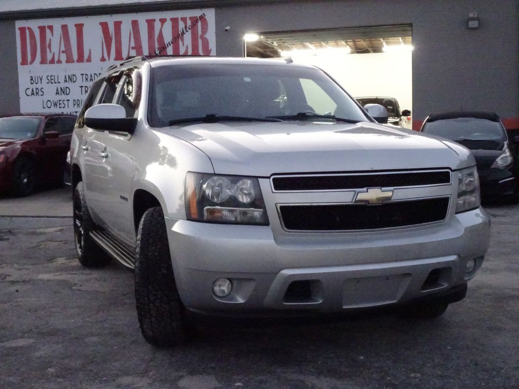 2010 Chevrolet Tahoe Image 3