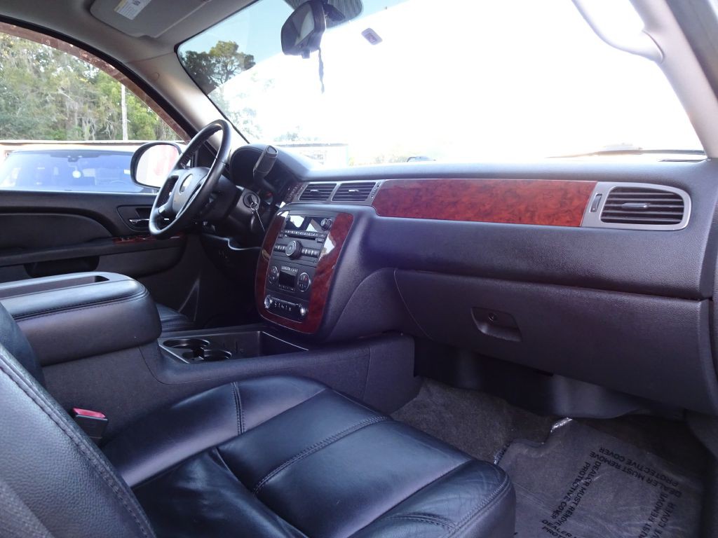 2010 Chevrolet Tahoe Image 24