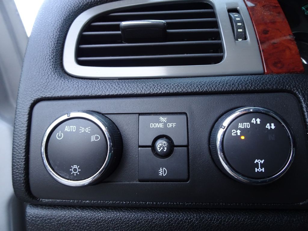 2010 Chevrolet Tahoe Image 34