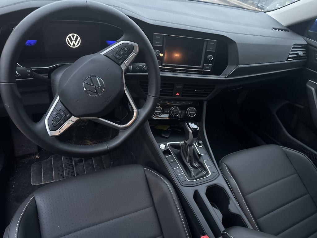 2024 Volkswagen Jetta Image 9
