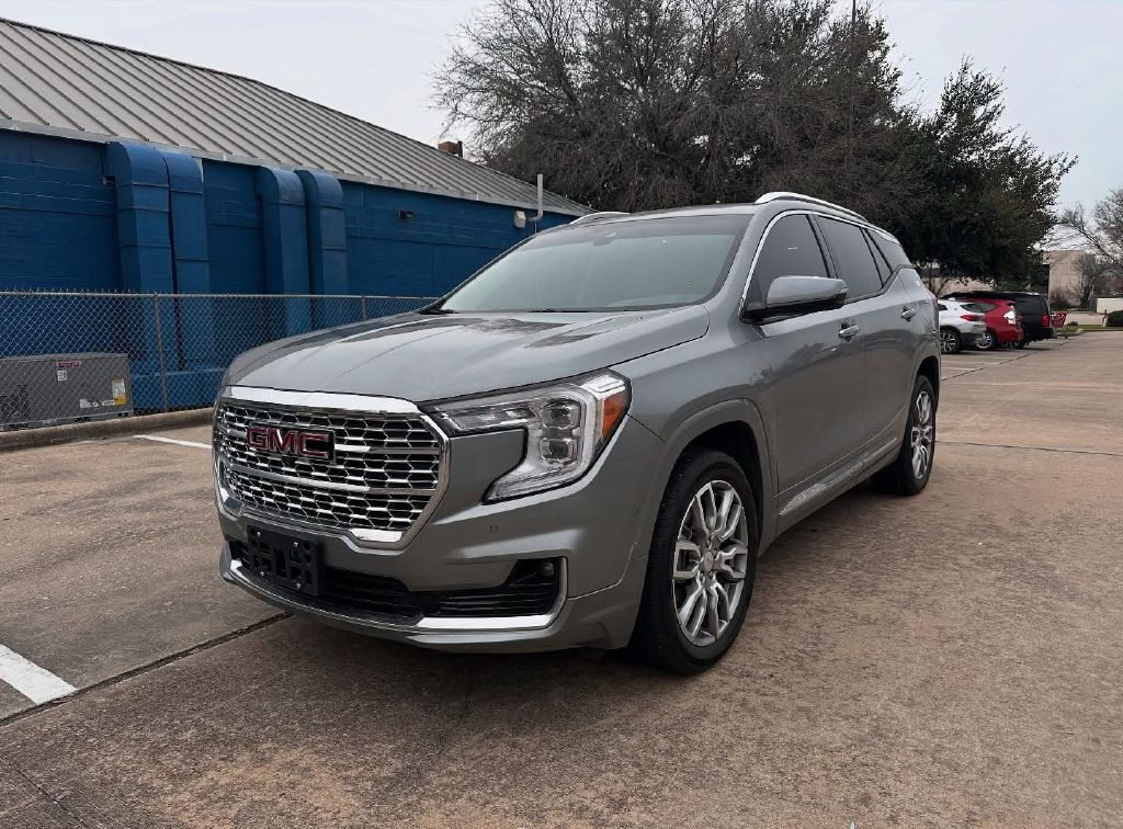 2023 GMC Terrain Image 2