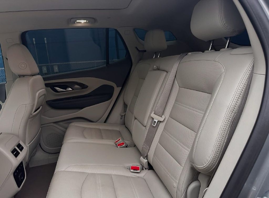 2023 GMC Terrain Image 10