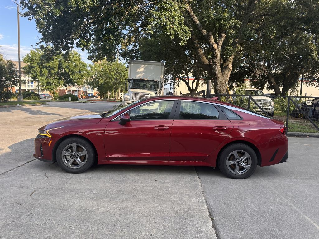 2022 Kia K5 Image 3