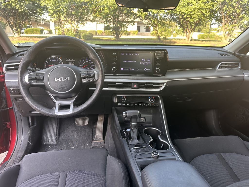 2022 Kia K5 Image 11