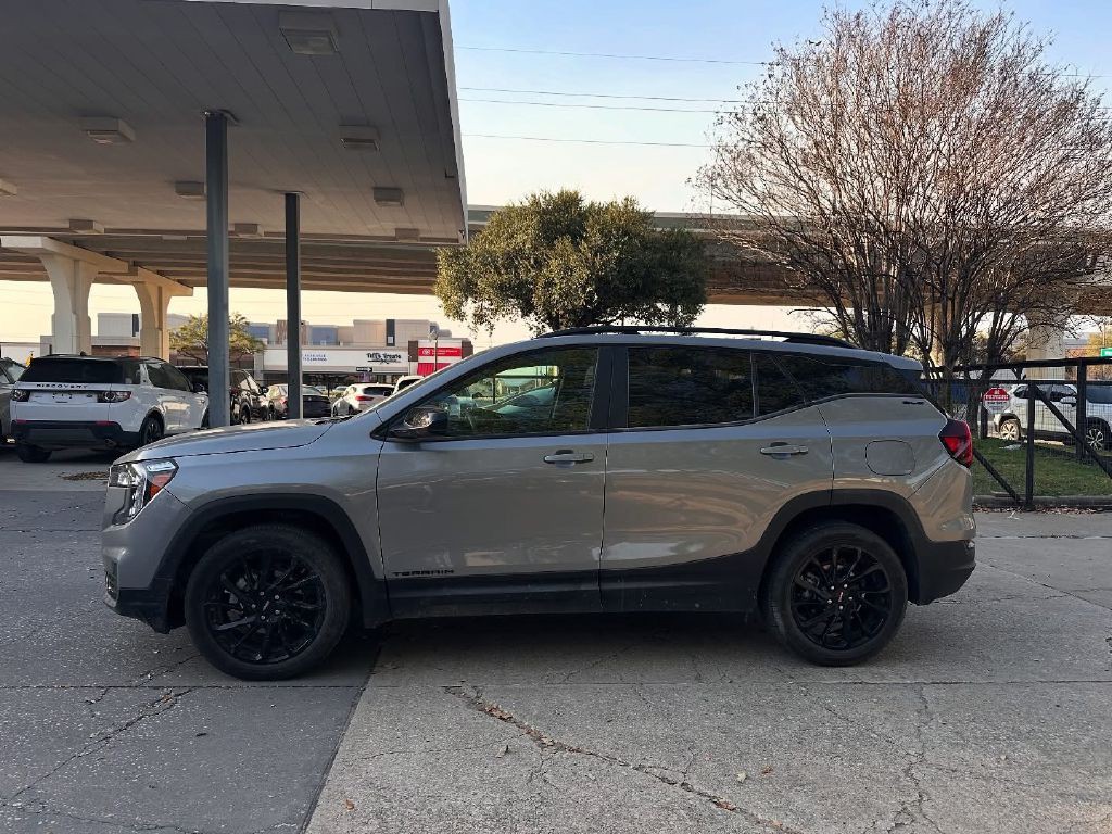 2024 GMC Terrain Image 3