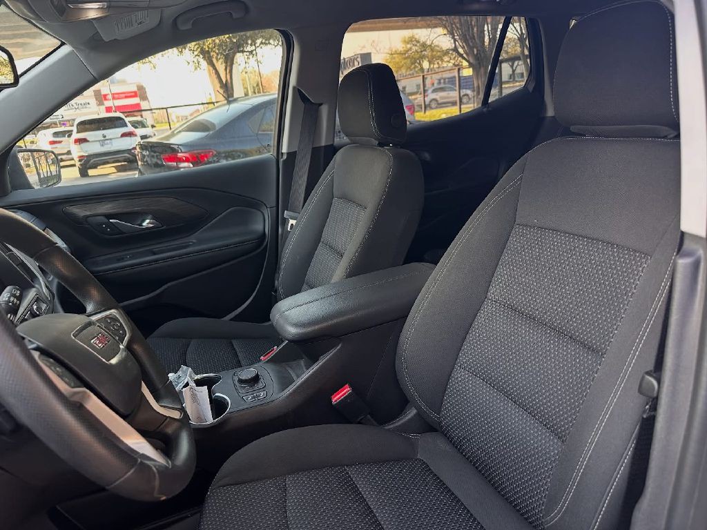 2024 GMC Terrain Image 8