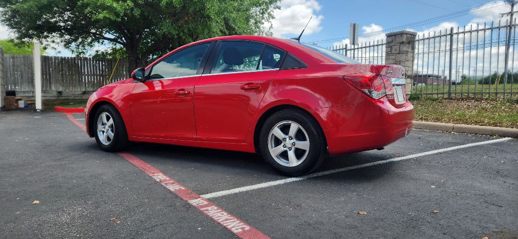 2014 Chevrolet Cruze Image 4