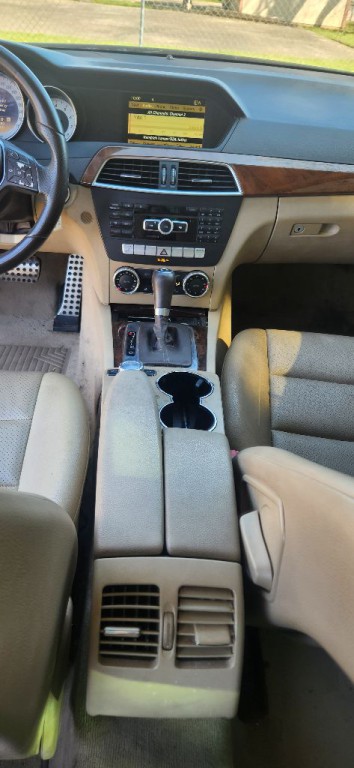 2012 Mercedes-Benz C-Class Image 6