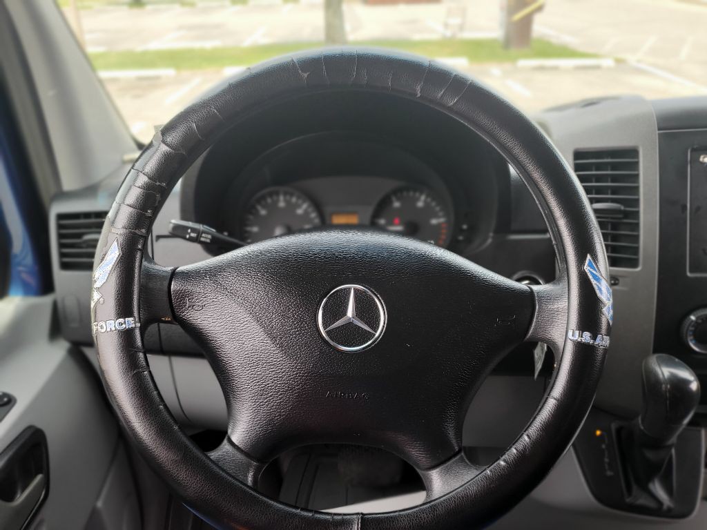 2012 Mercedes-Benz Sprinter Image 16