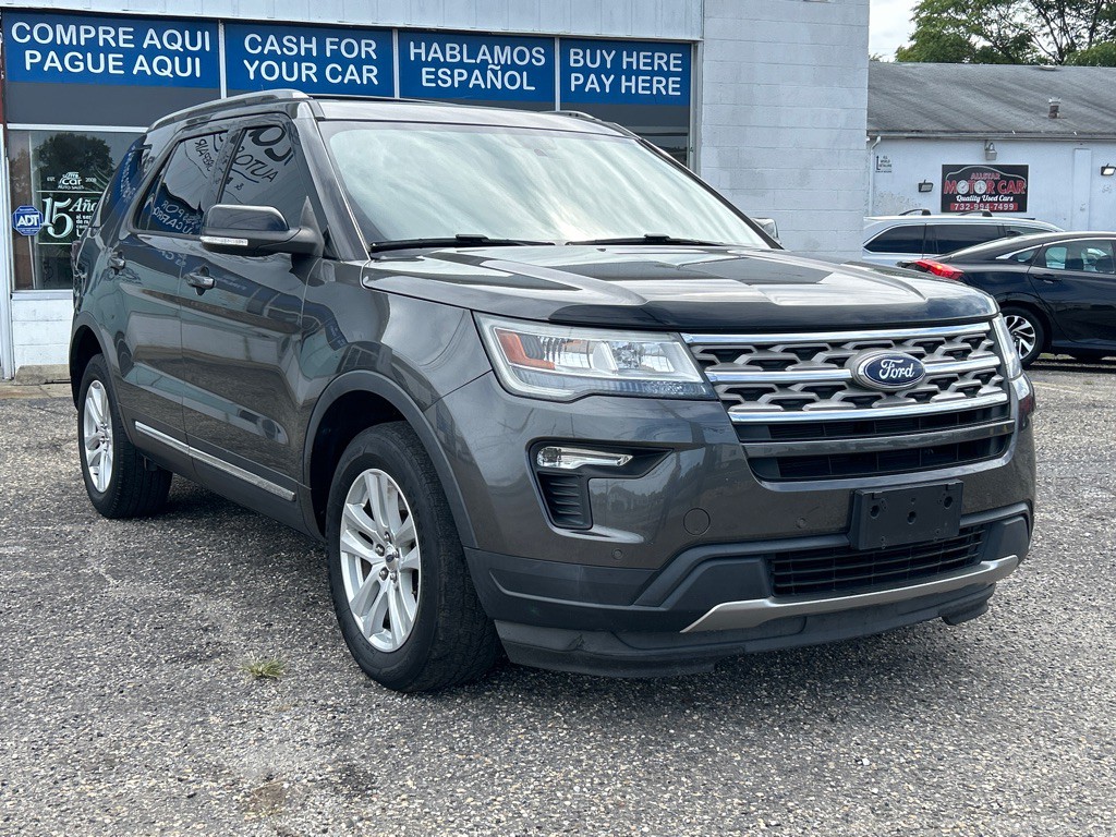 2018 Ford Explorer Image 2