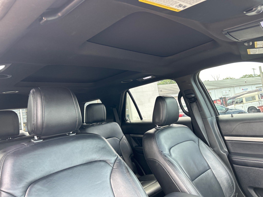 2018 Ford Explorer Image 12