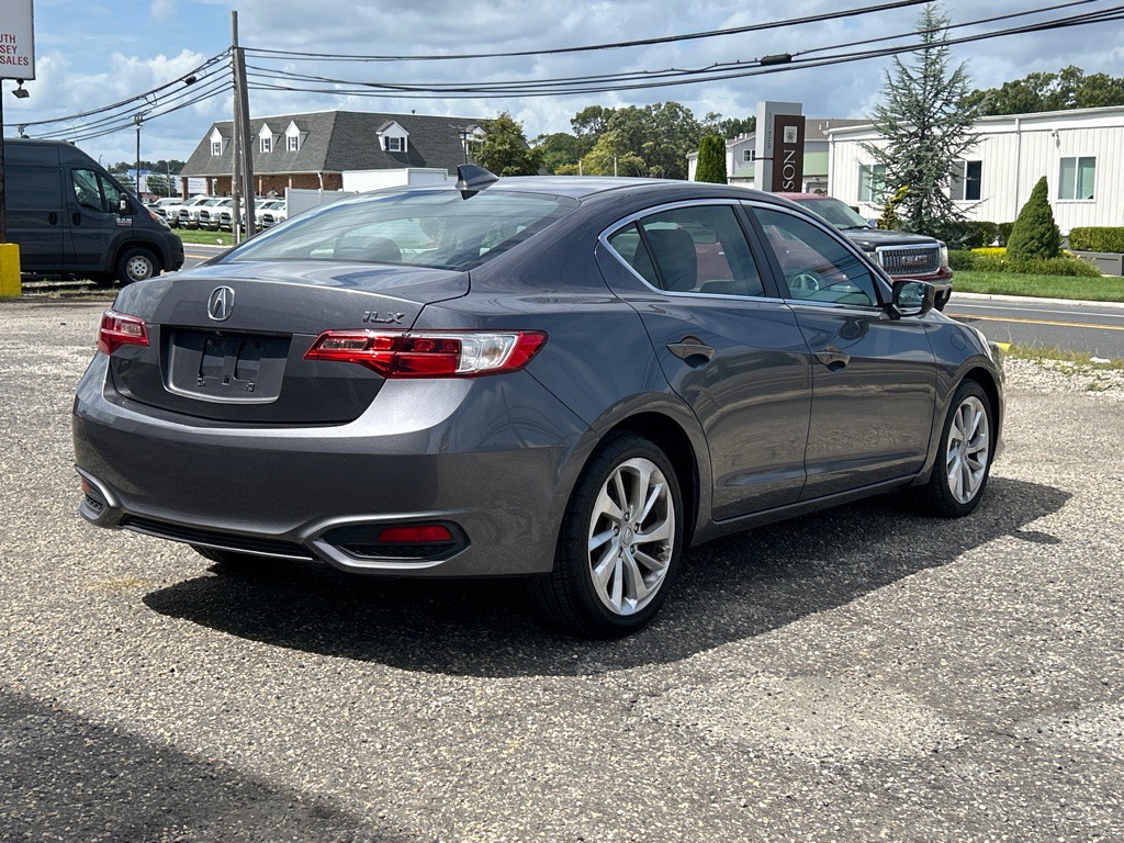2017 Acura ILX Image 5