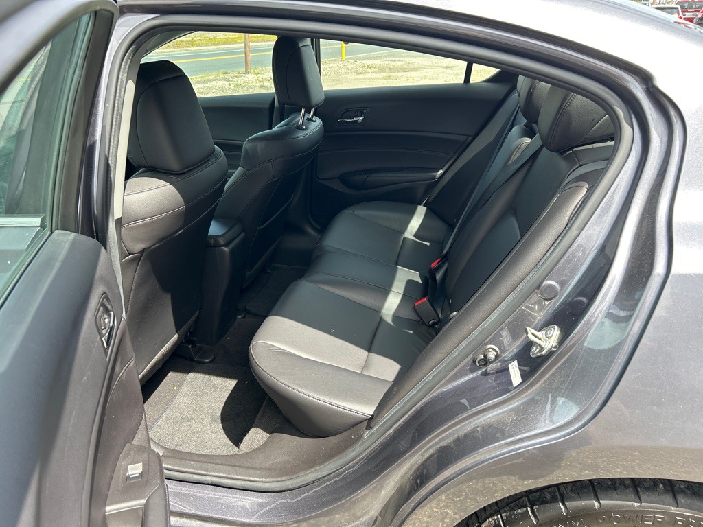 2017 Acura ILX Image 9