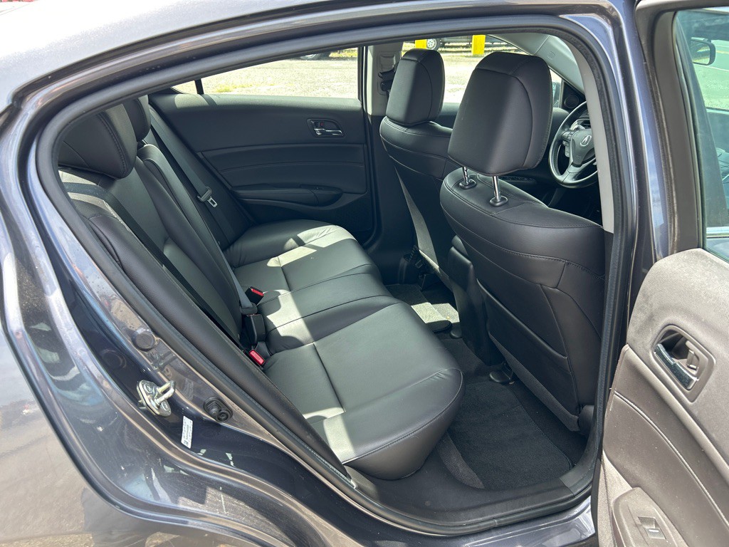 2017 Acura ILX Image 10