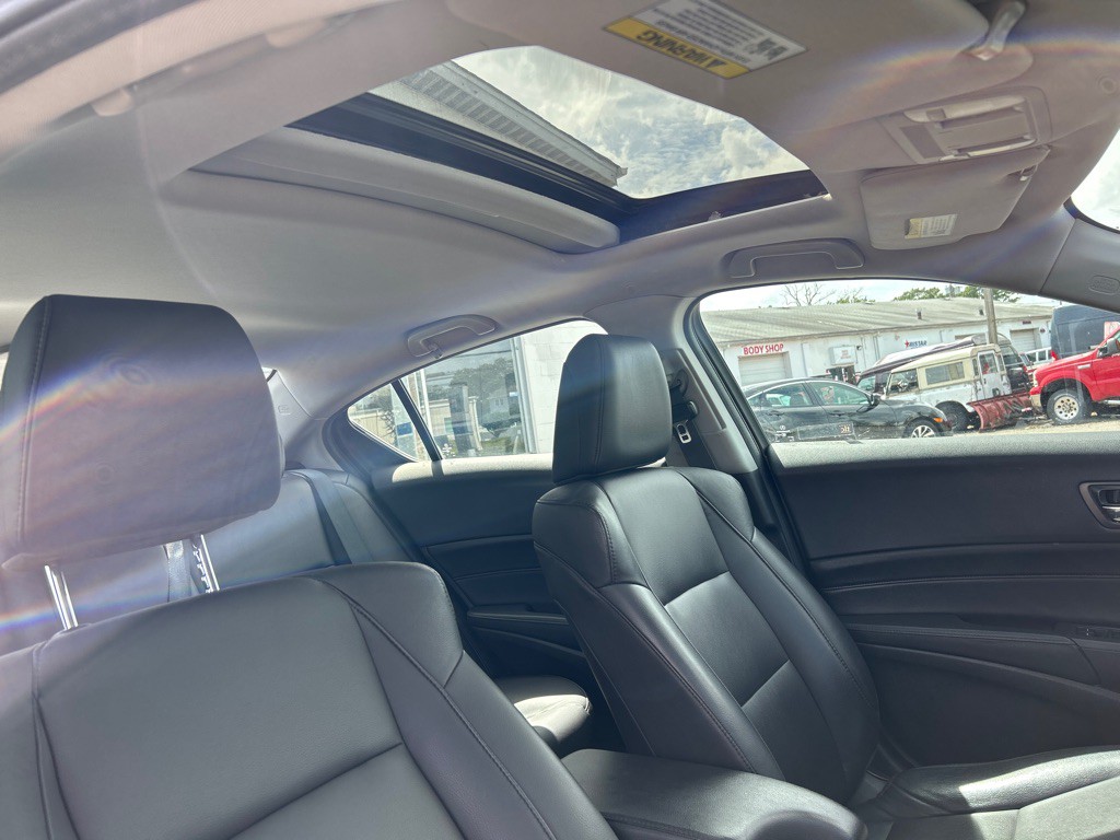 2017 Acura ILX Image 12