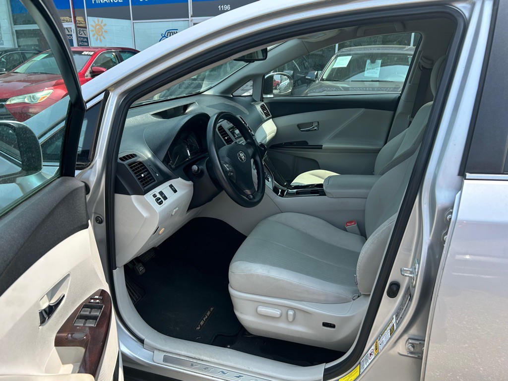 2009 Toyota Venza Image 5
