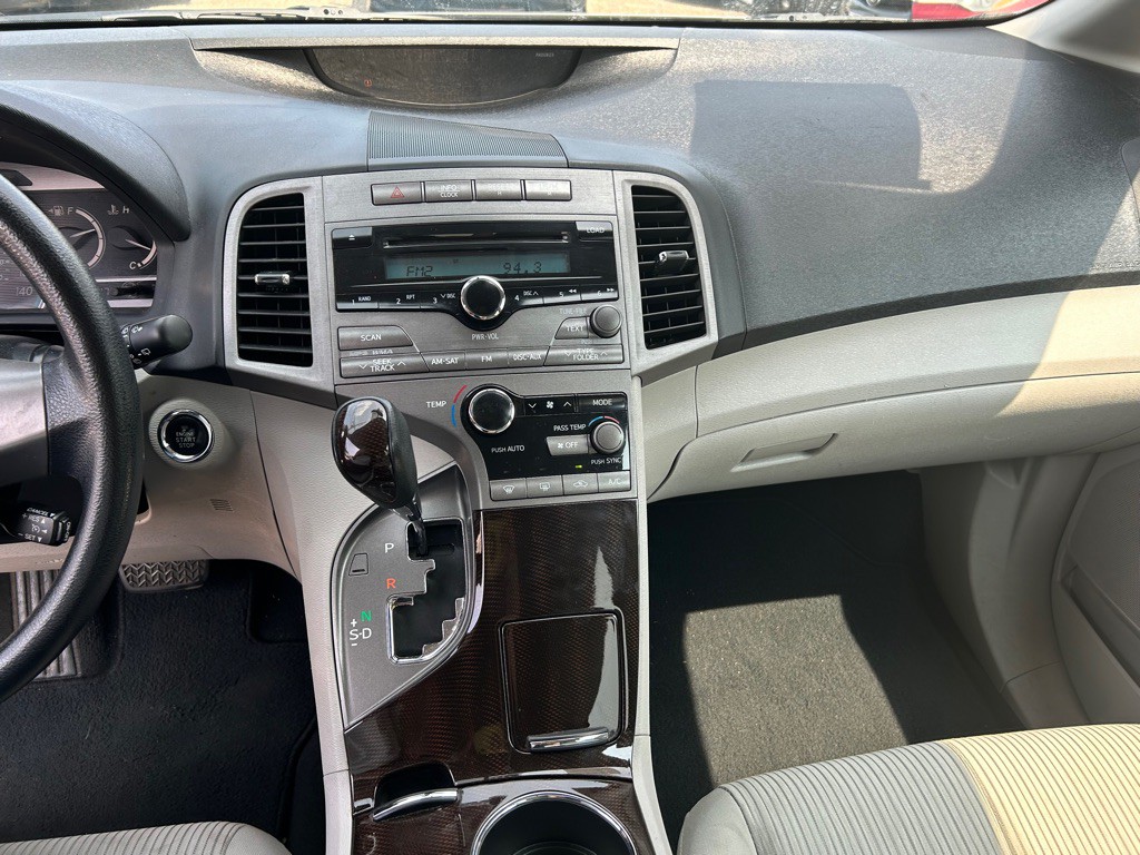 2009 Toyota Venza Image 12