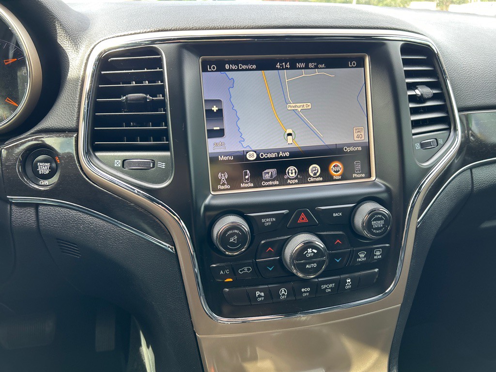 2017 Jeep Grand Cherokee Image 16