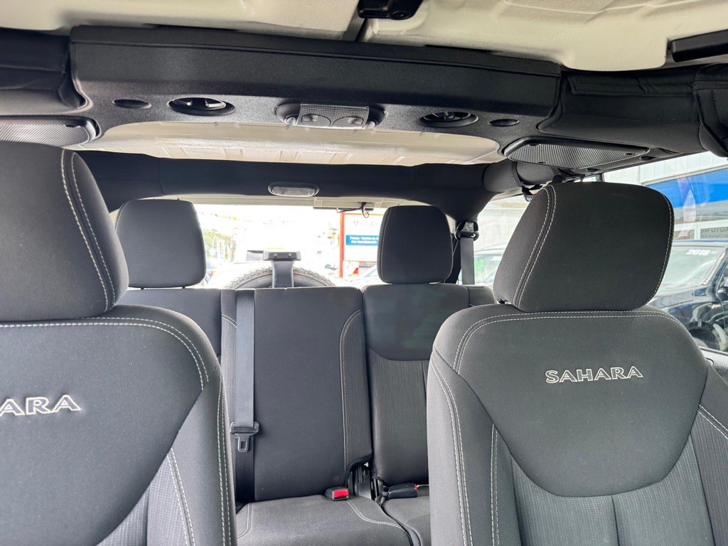 2016 Jeep Wrangler Image 8
