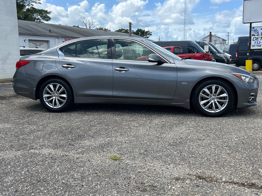2016 INFINITI Q50 Image 4