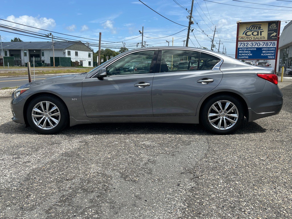 2016 INFINITI Q50 Image 8