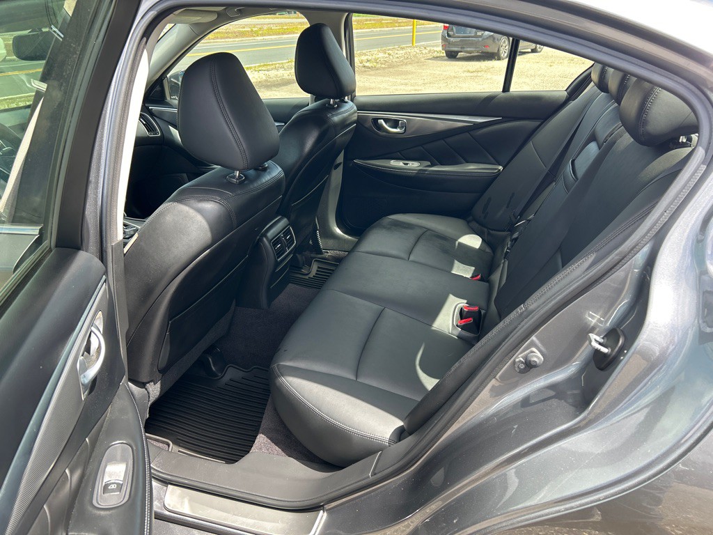 2016 INFINITI Q50 Image 10