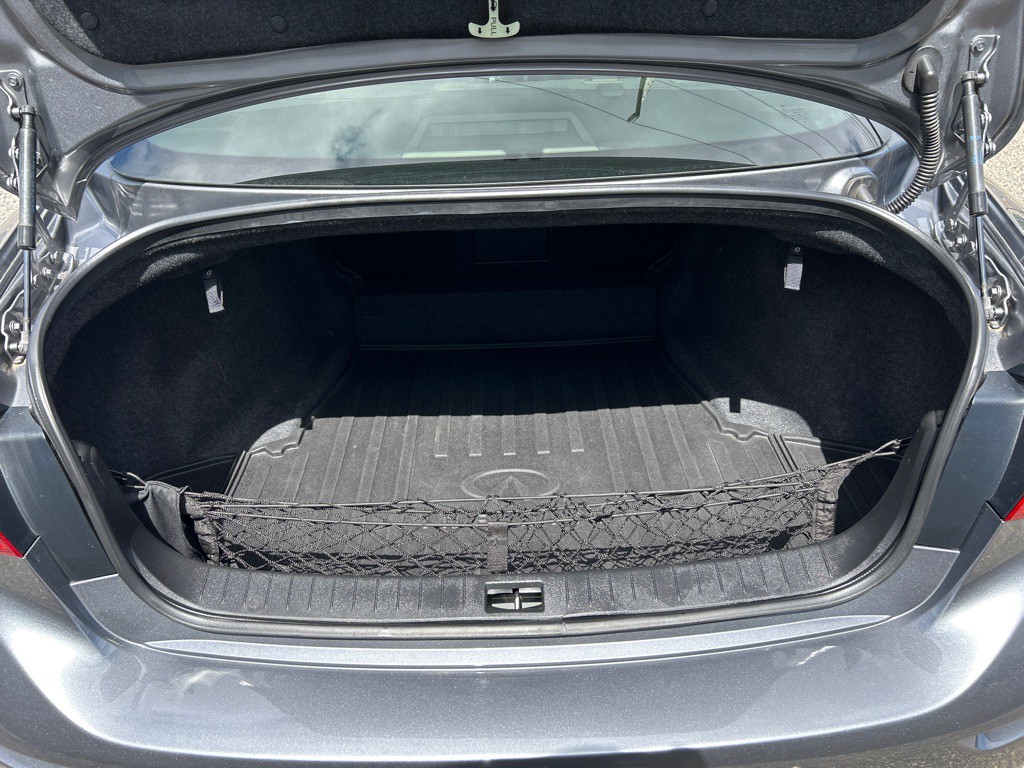 2016 INFINITI Q50 Image 11