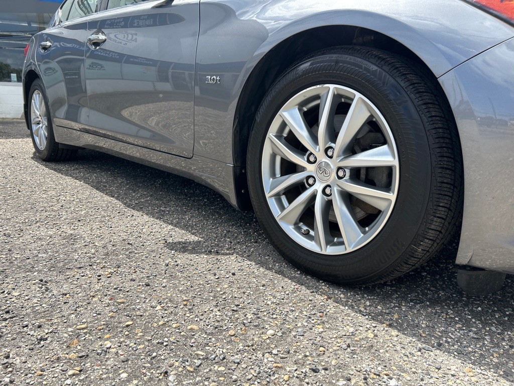 2016 INFINITI Q50 Image 14
