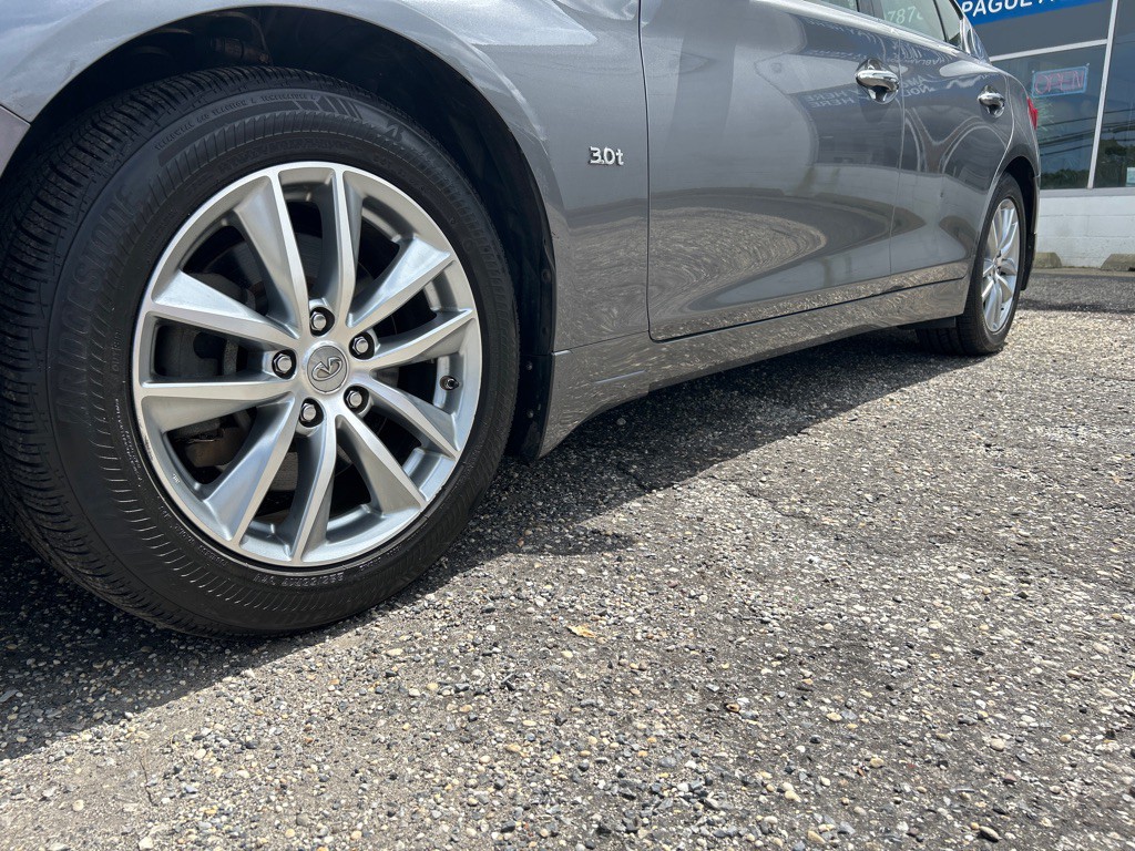 2016 INFINITI Q50 Image 15