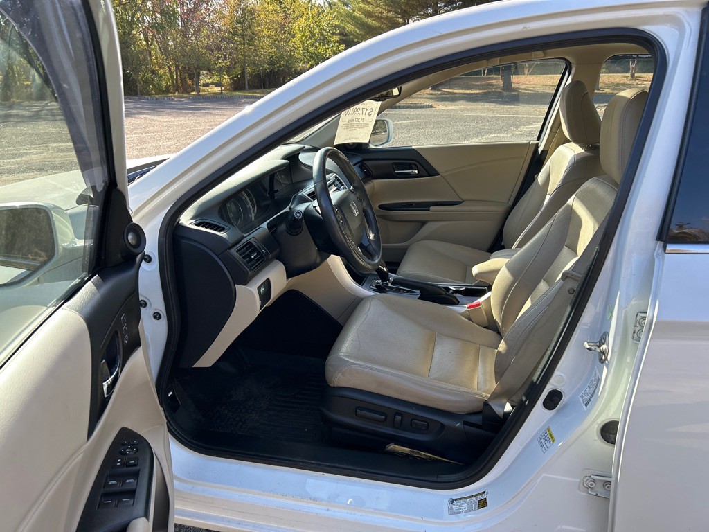 2014 Honda Accord Image 15