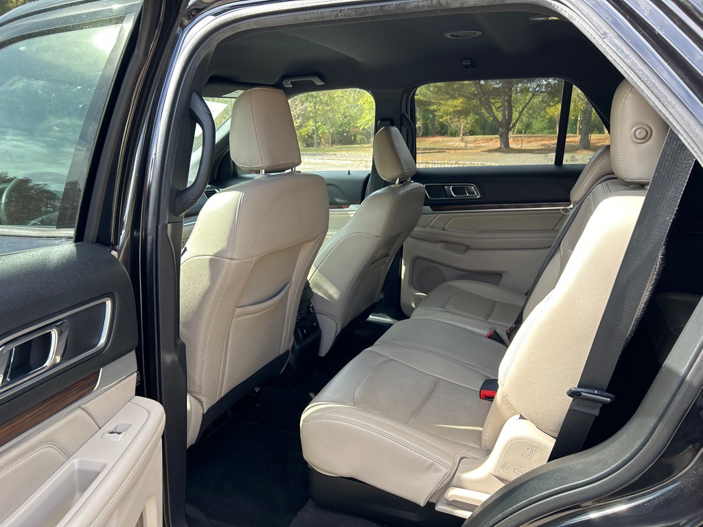 2019 Ford Explorer Image 9