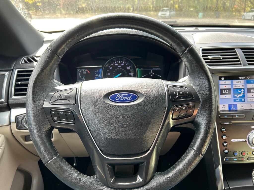 2019 Ford Explorer Image 16