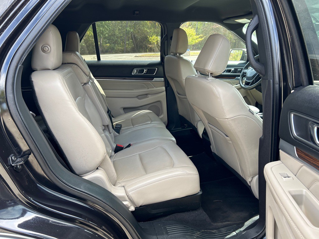 2019 Ford Explorer Image 32