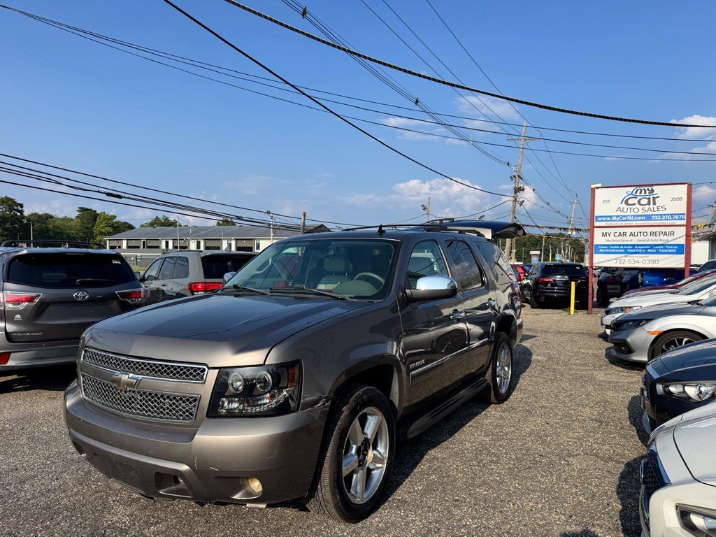 2011 Chevrolet Tahoe Image 2